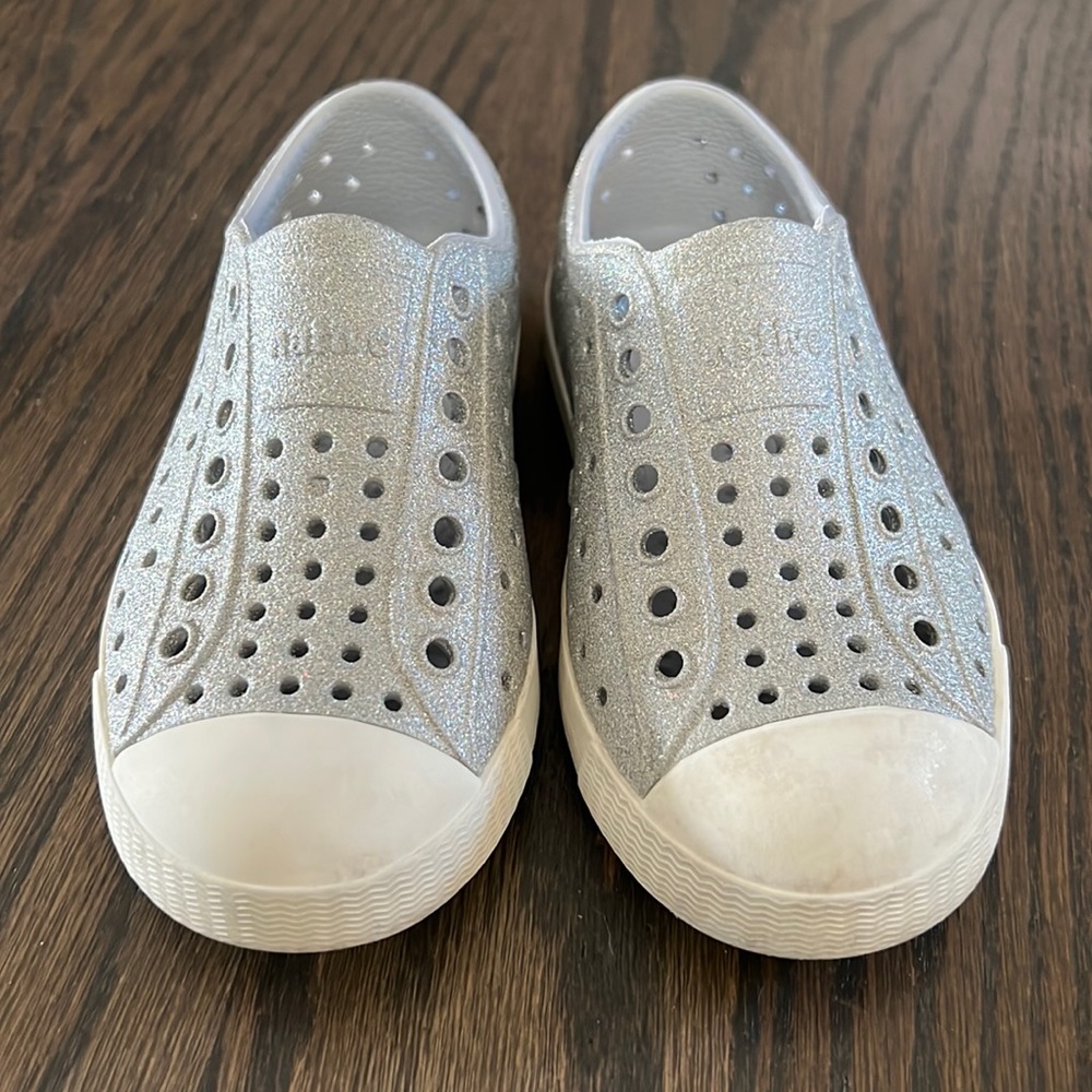 Native Jefferson toddler girls, glitter silver size 9C